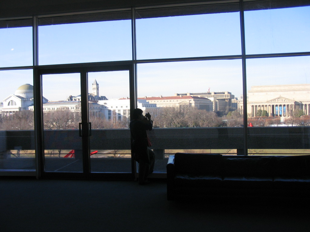 hirshorn_window_sal