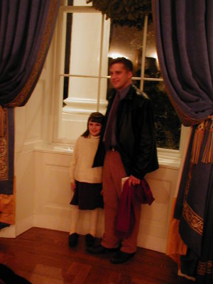 22hayley_john_window