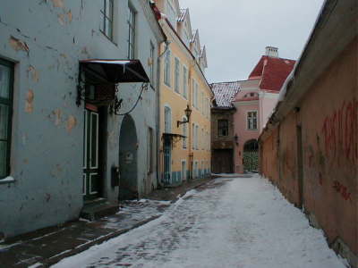 blue_yellow_pink_houses